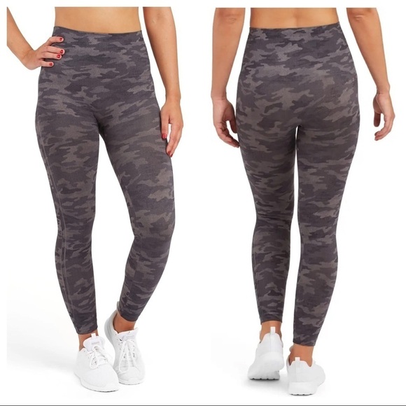 Spanx Look at Me Now Seamless Leggings in Camo - Picture 1 of 10